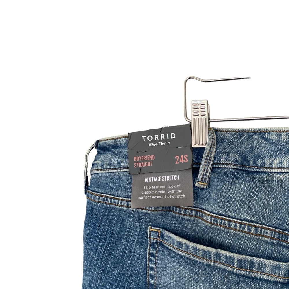 NWT Torrid Boyfriend Straight Vintage Stretch Distressed Jeans Womens 24 Short - Picture 5 of 5